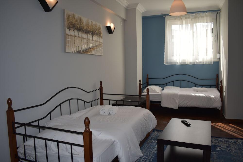 Athenian Modern Apartment Mavili Square Экстерьер фото